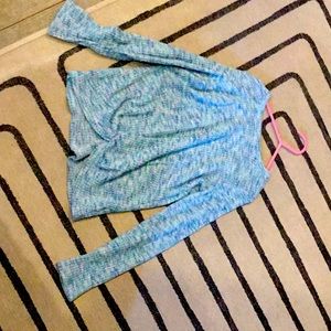 Cute long sleeve blue and purple top with a tie in the middle